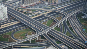 Görsel 4.15 Yollar litosfer üzerinde önemli değişimlere neden olmaktadır (Dubai-Birleşik Arap Emirlikleri).